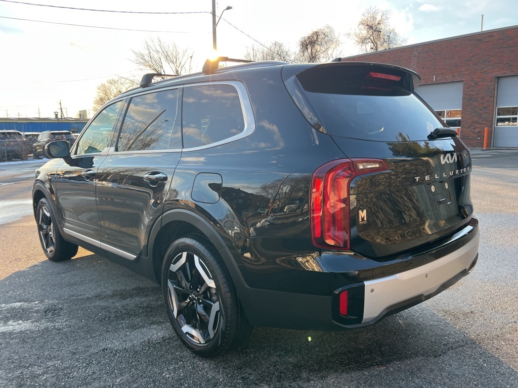 Used 2024 Kia Telluride S SUV