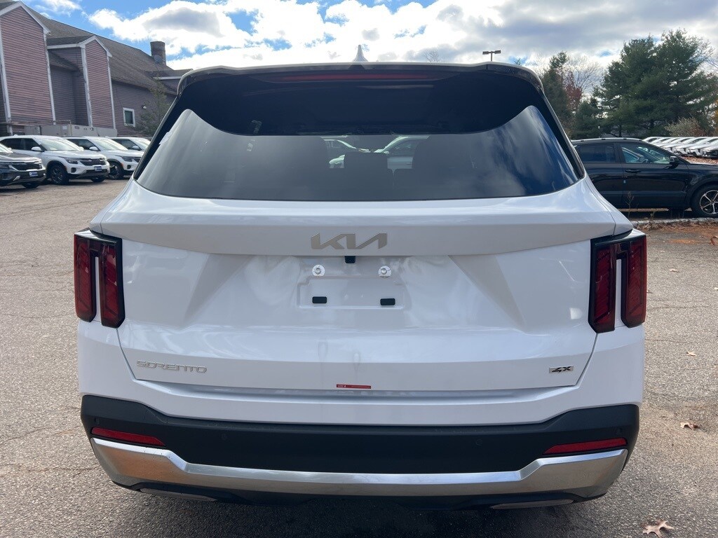 2026 Kia Sorento S photo 3