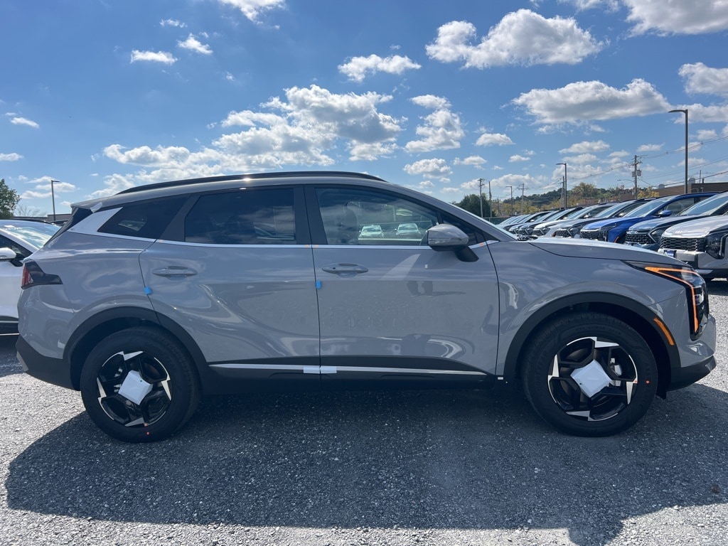 New 2026 Kia Sportage Hybrid EX SUV