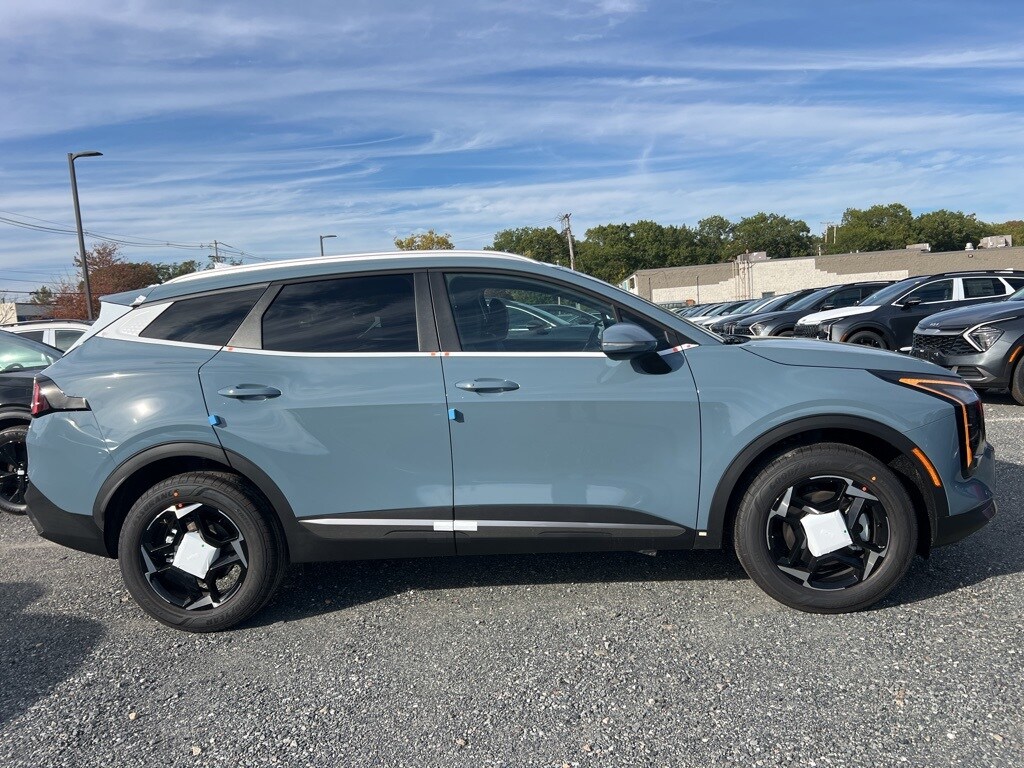 2026 Kia Sportage Hybrid EX photo 2