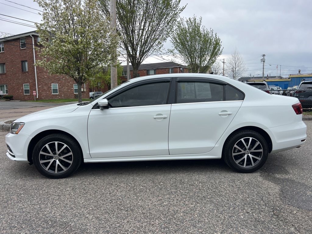Used 2017 Volkswagen Jetta 1.4T SE Sedan