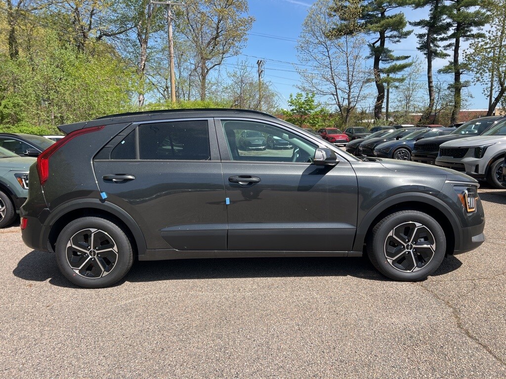 2025 Kia Niro EX photo 4