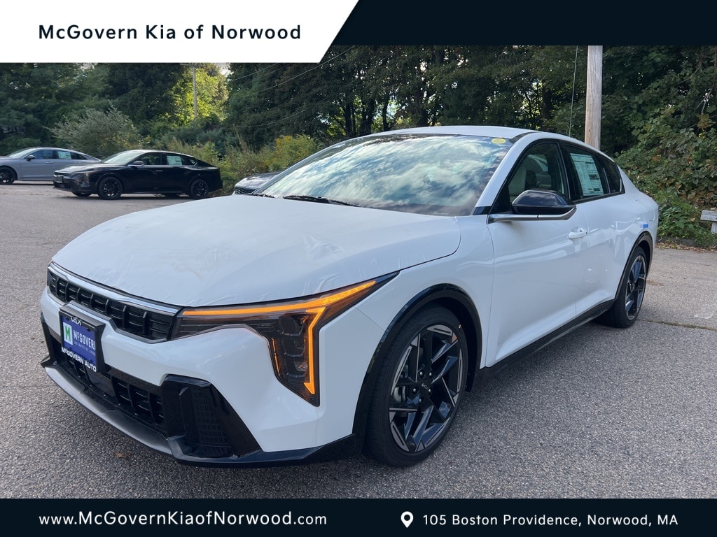 New 2025 Kia K4 GT-Line Sedan