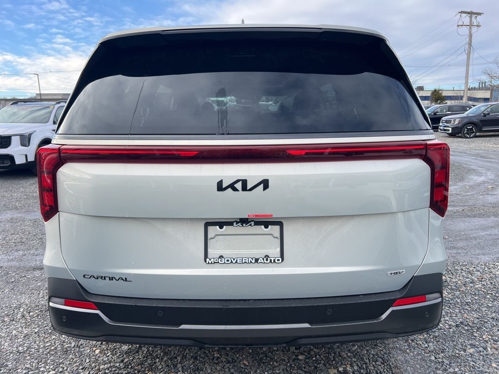 New 2026 Kia Carnival Hybrid SX Van Passenger Van