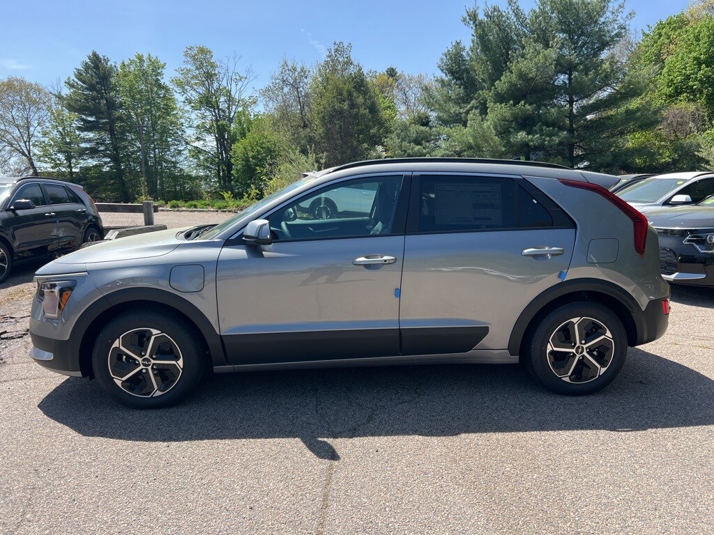 2025 Kia Niro Plug-In Hybrid EX photo 2