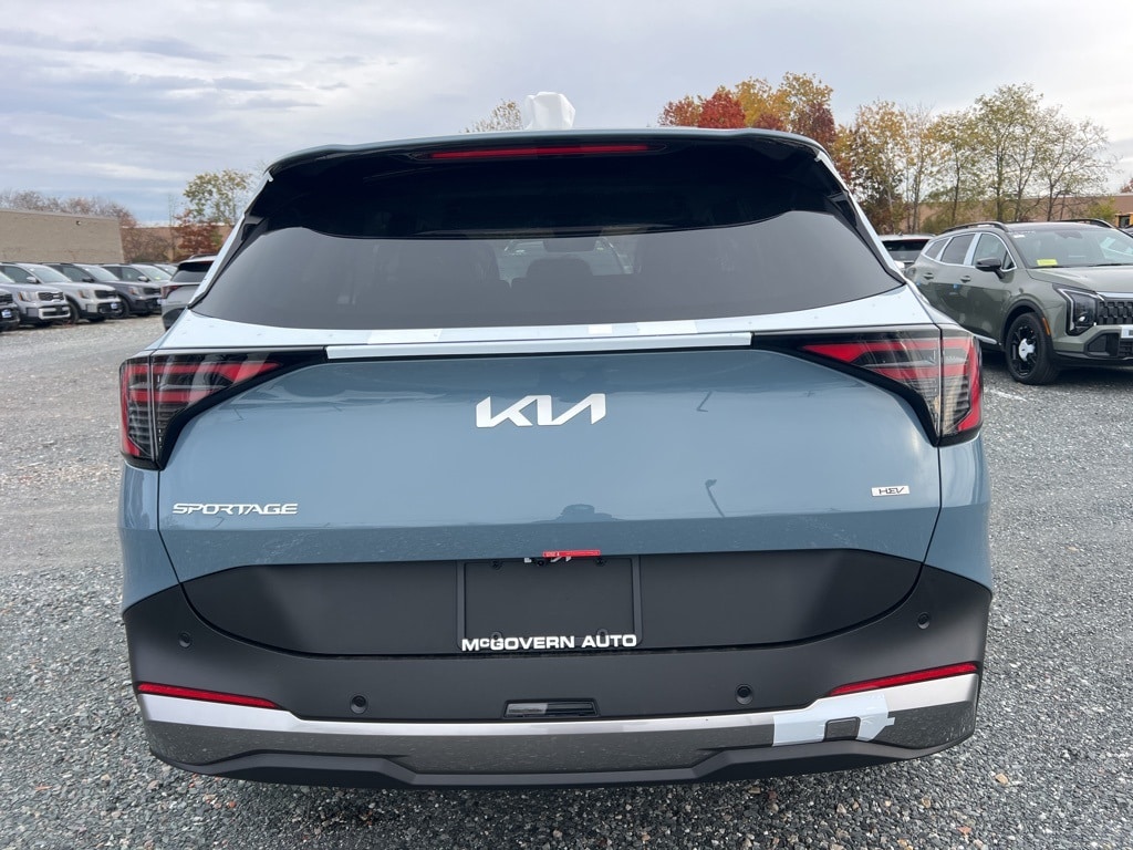 New 2026 Kia Sportage Hybrid S SUV