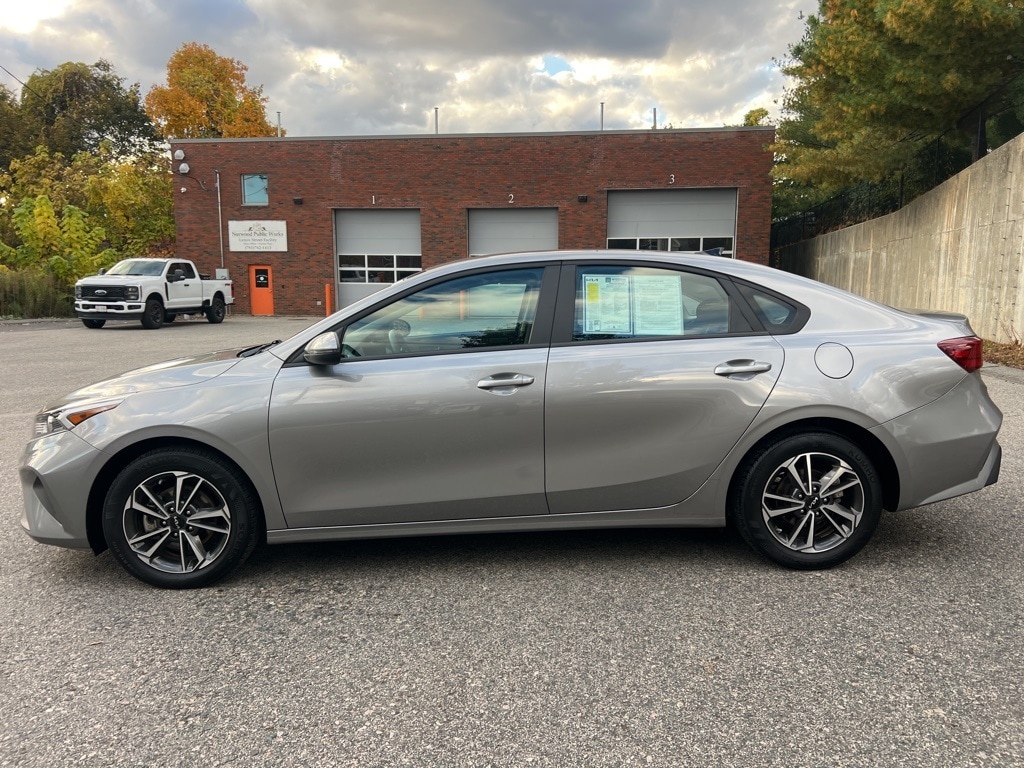 Used 2024 Kia Forte LXS Sedan