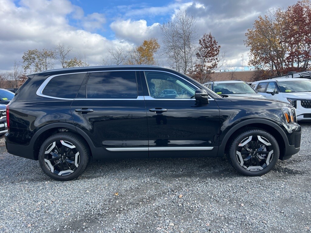 New 2025 Kia Telluride S SUV