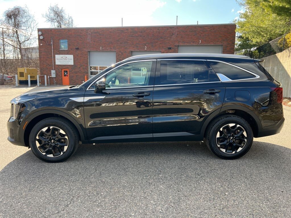 Used 2024 Kia Sorento S SUV