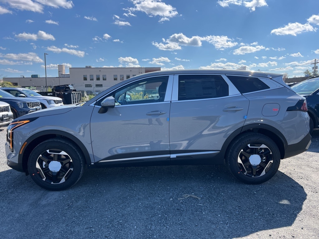 New 2026 Kia Sportage Hybrid S SUV