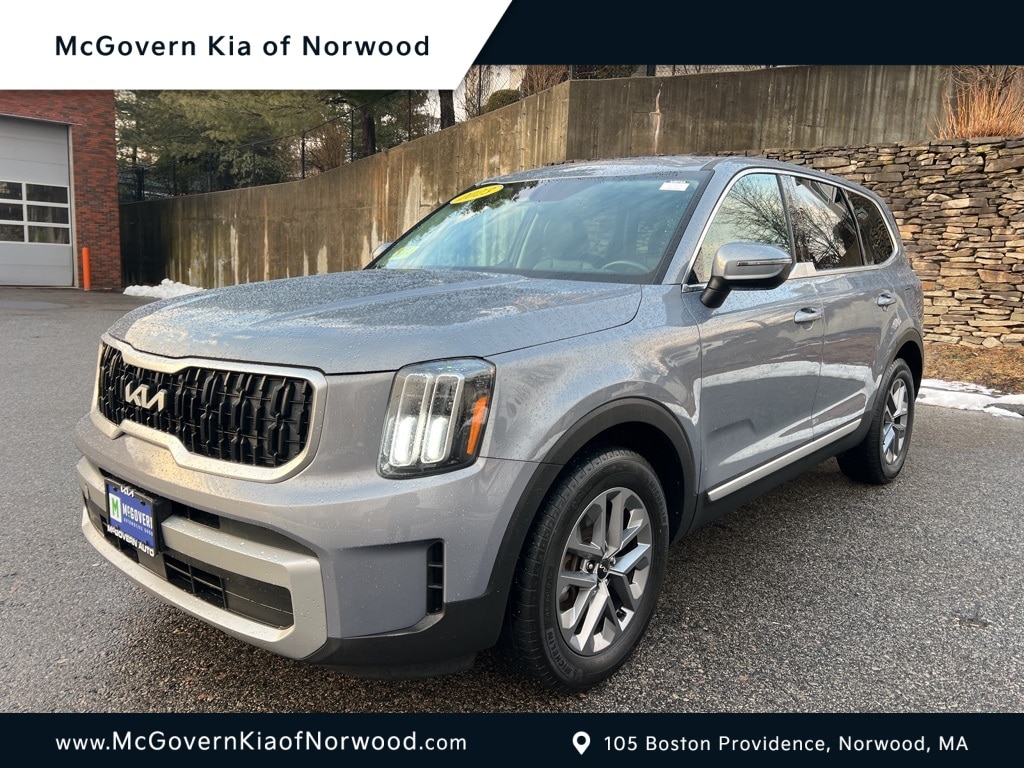 2023 Kia Telluride LX's photo