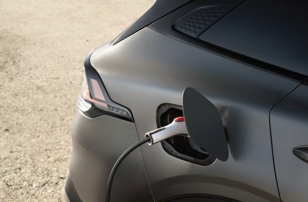 Kia Sportage Plug-In Hybrid charging