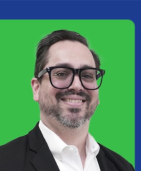 Staff member Jeff Kuznezov from a2fcd1c6e8e2