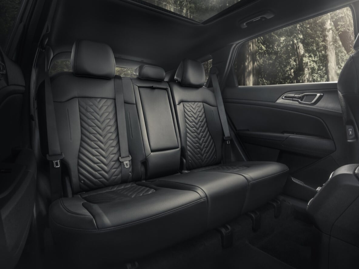  2026 Kia Sportage Plug-in Hybrid interior
