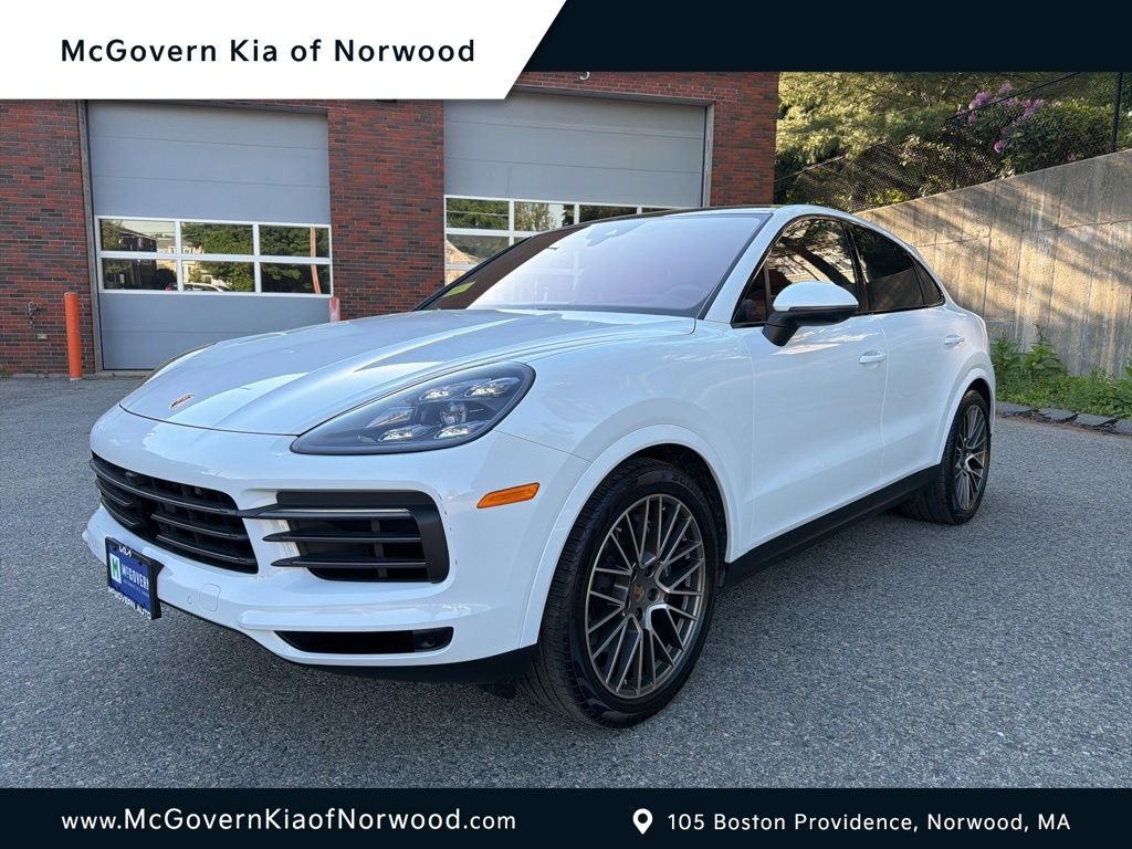 2022 Porsche Cayenne Platinum Edition S's photo