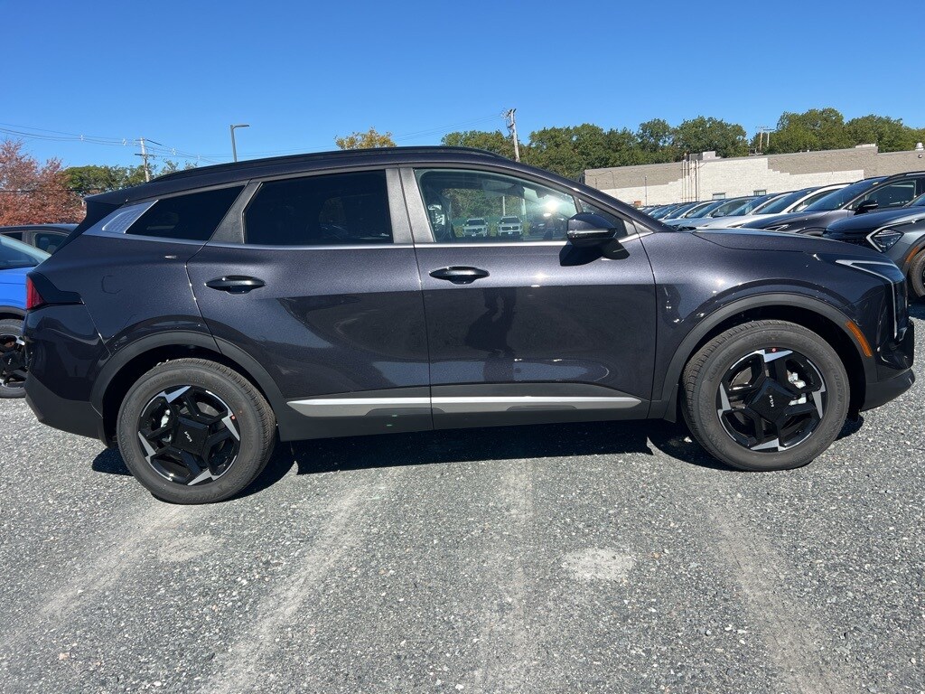 2026 Kia Sportage EX photo 2