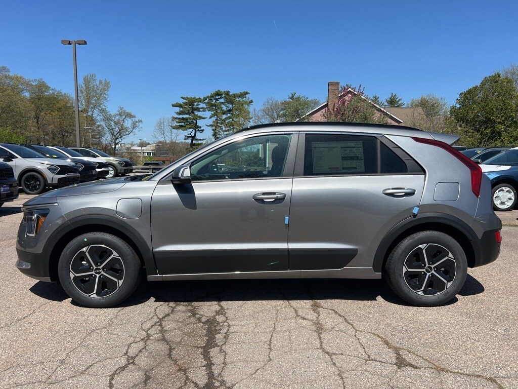2025 Kia Niro Plug-In Hybrid EX photo 2