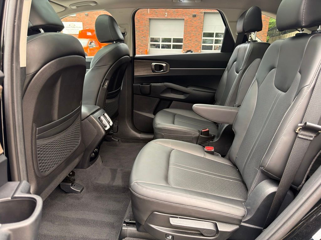 2023 Kia Sorento X-Line EX - Photo 28