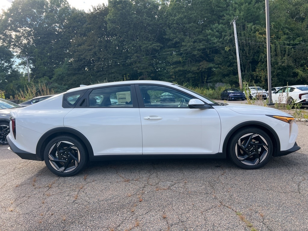 New 2025 Kia K4 EX Sedan