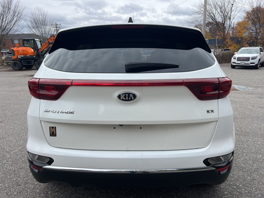 2022 Kia Sportage EX photo 4