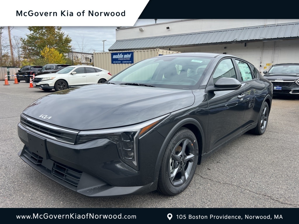 New 2025 Kia K4 LXS Sedan