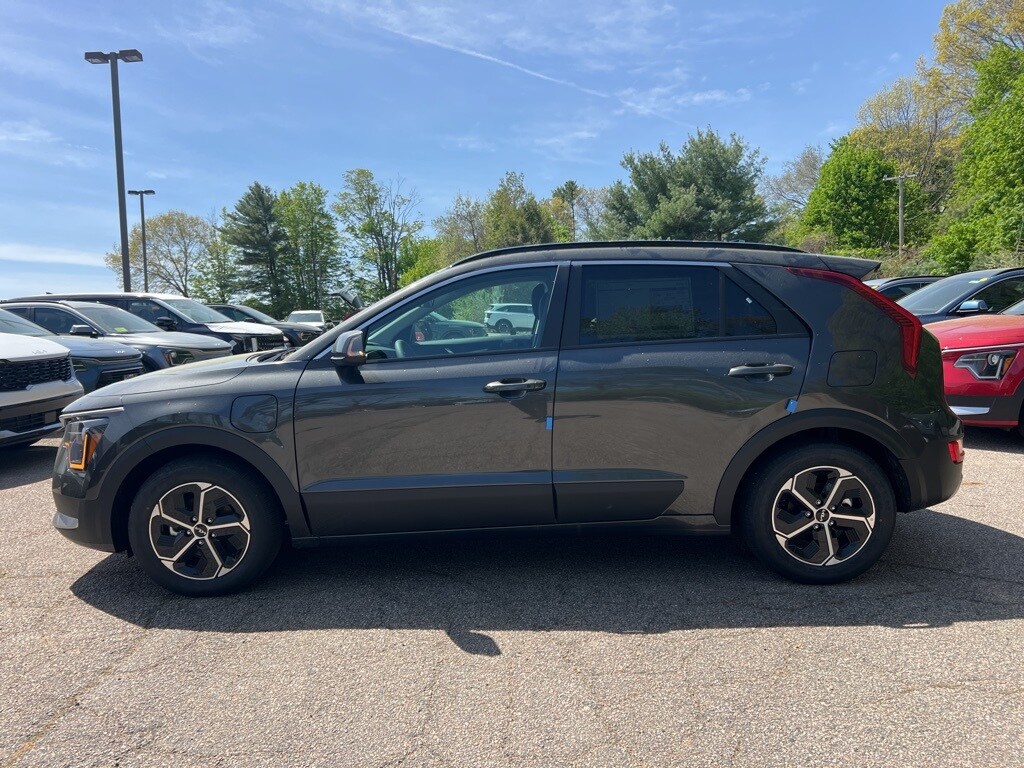 2025 Kia Niro EX photo 2