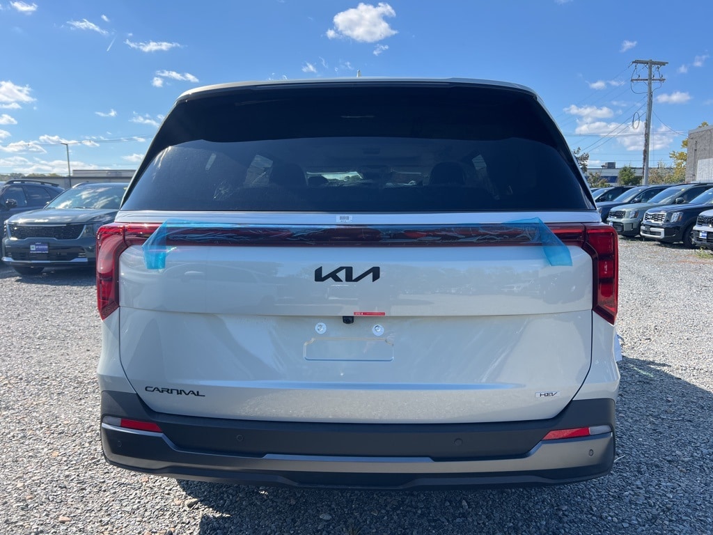New 2026 Kia Carnival Hybrid SX Van Passenger Van