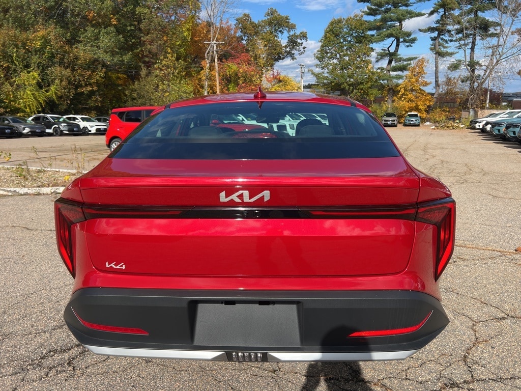 New 2025 Kia K4 LXS Sedan