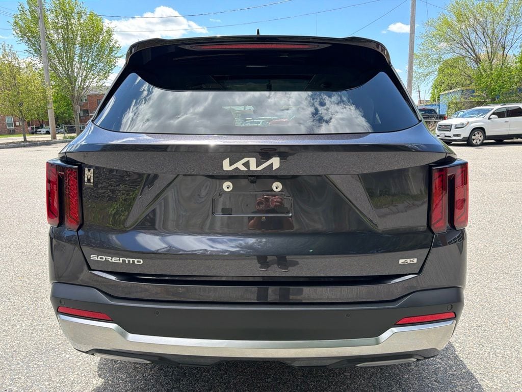 Certified 2025 Kia Sorento EX SUV