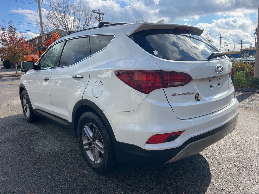 2017 Hyundai Santa Fe Sport 2.0T Base Value Premium photo 3