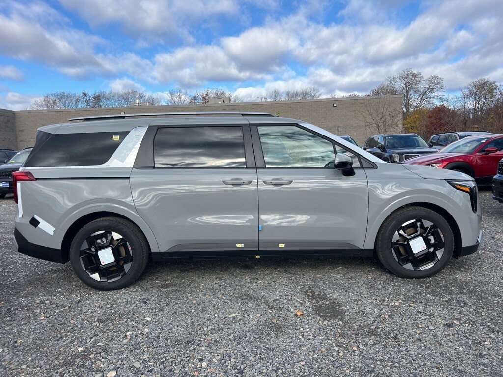 2026 Kia Carnival EX photo 3