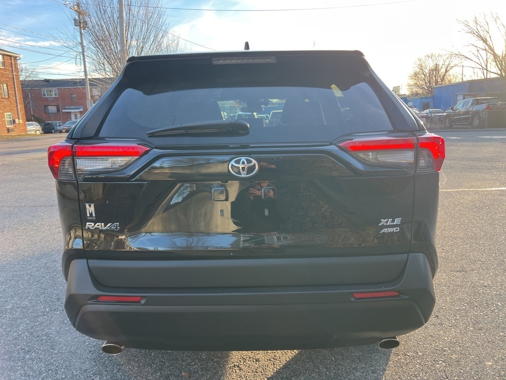 Used 2019 Toyota RAV4 XLE SUV