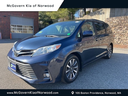 2018 Toyota Sienna XLE Van Passenger Van