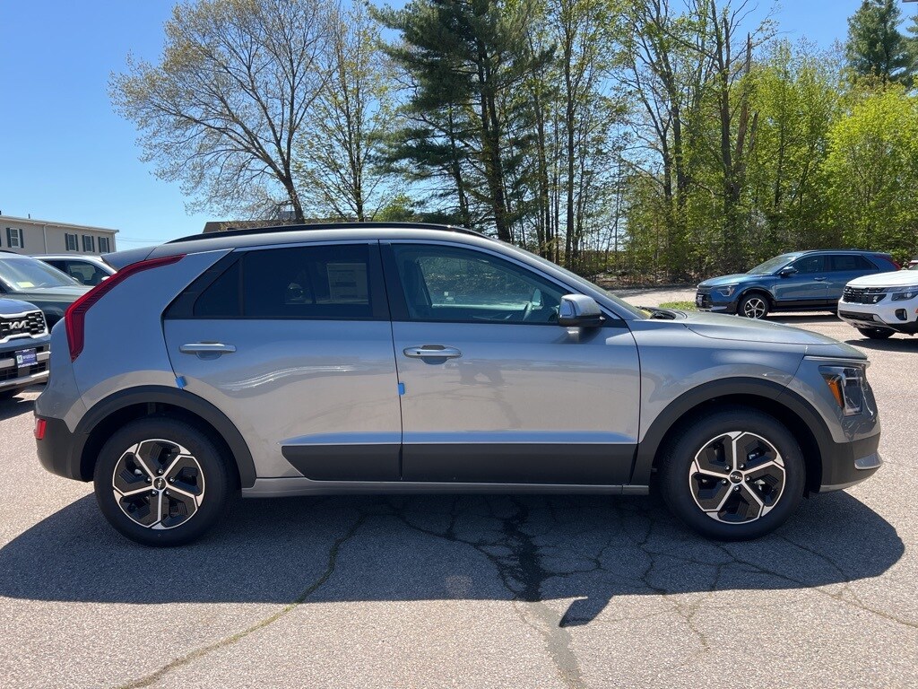2025 Kia Niro Plug-In Hybrid EX photo 4