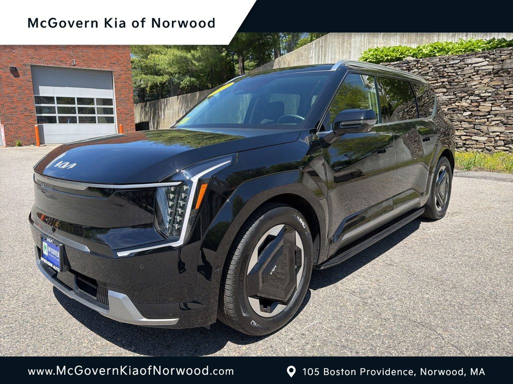 2025 Kia EV9 Land AWD's photo