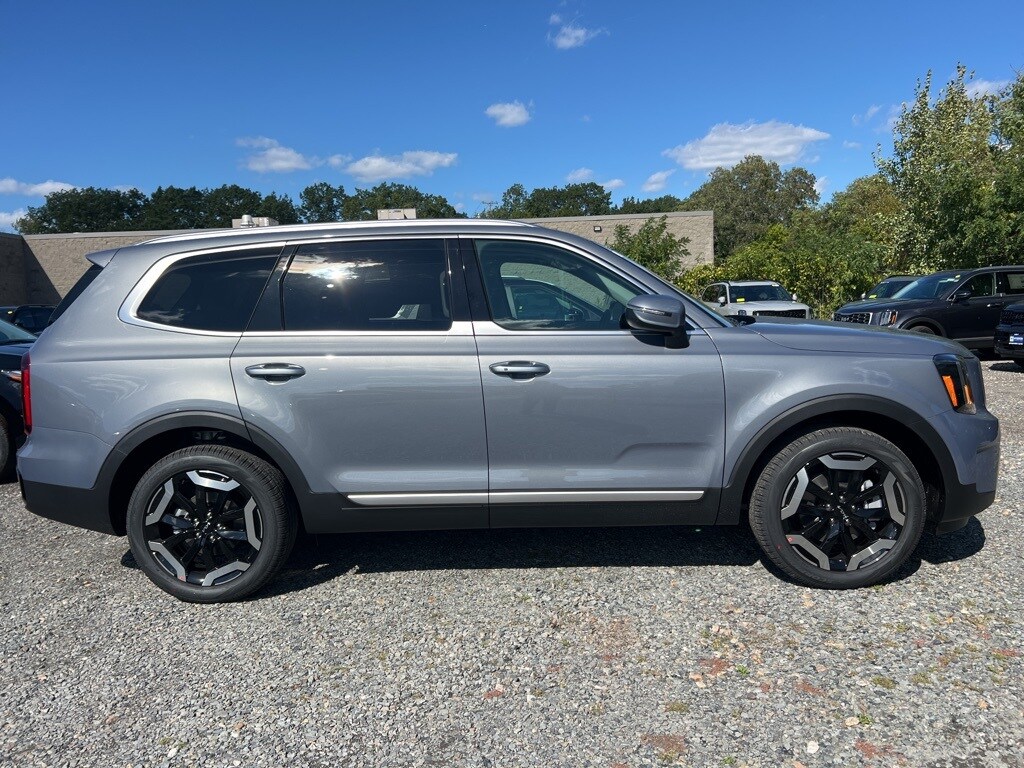 2025 Kia Telluride S photo 4