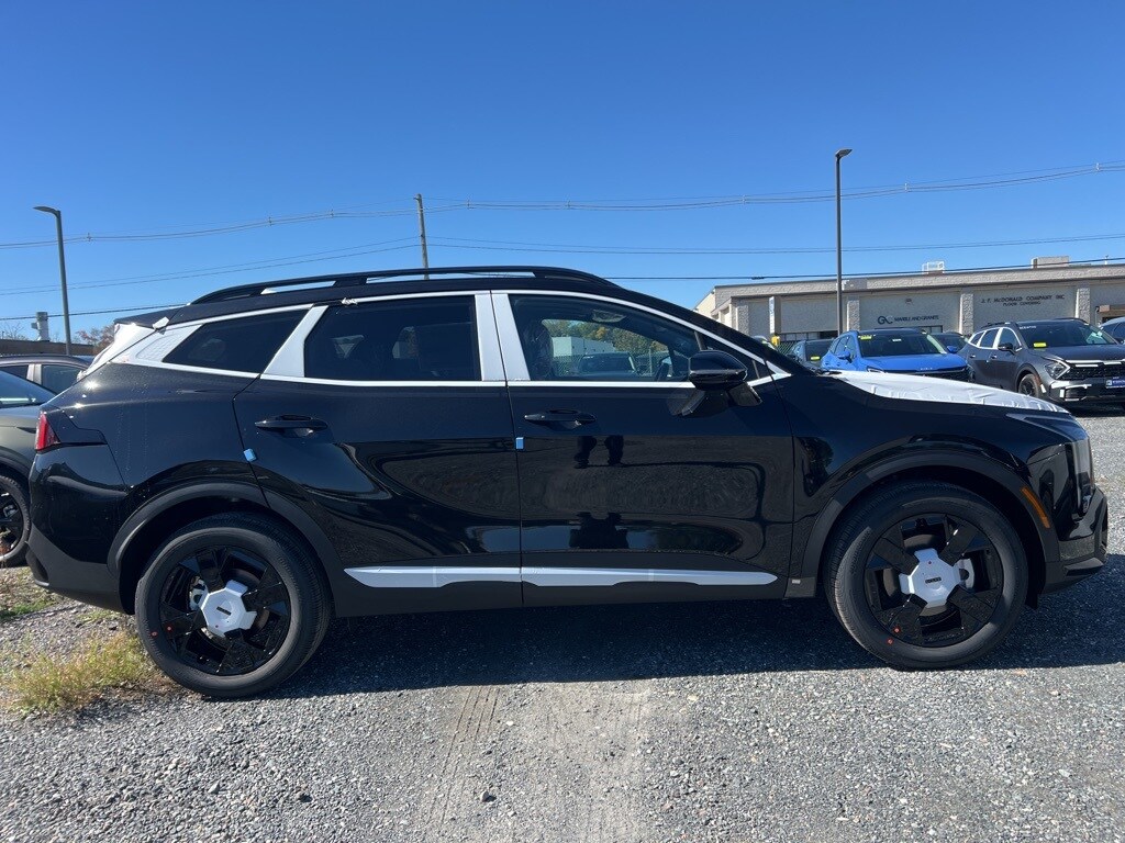 New 2026 Kia Sportage Hybrid X-Line SUV