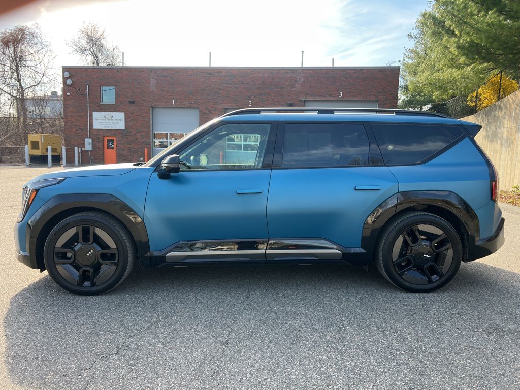 Used 2024 Kia Ev9 GT-Line with VIN KNDAEFS56R6030390 for sale in Norwood, MA