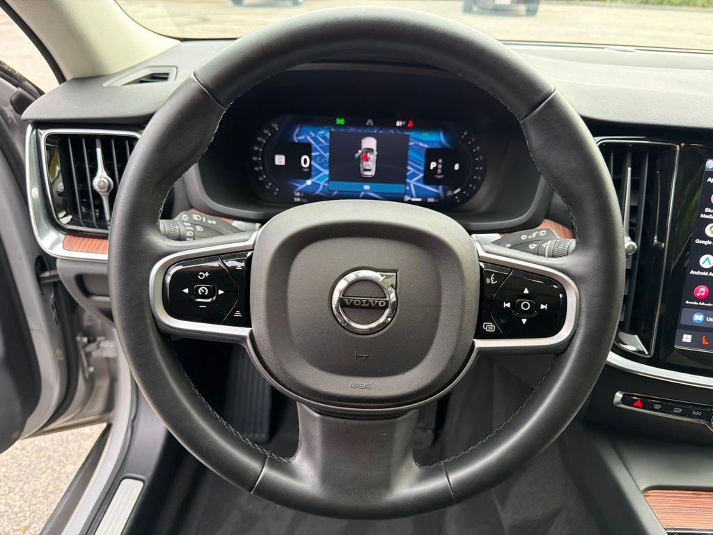 2025 Volvo V60 Cross Country Plus - Photo 18
