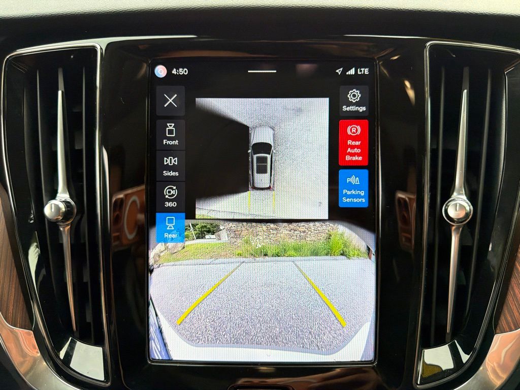 2025 Volvo V60 Cross Country Plus - Photo 26