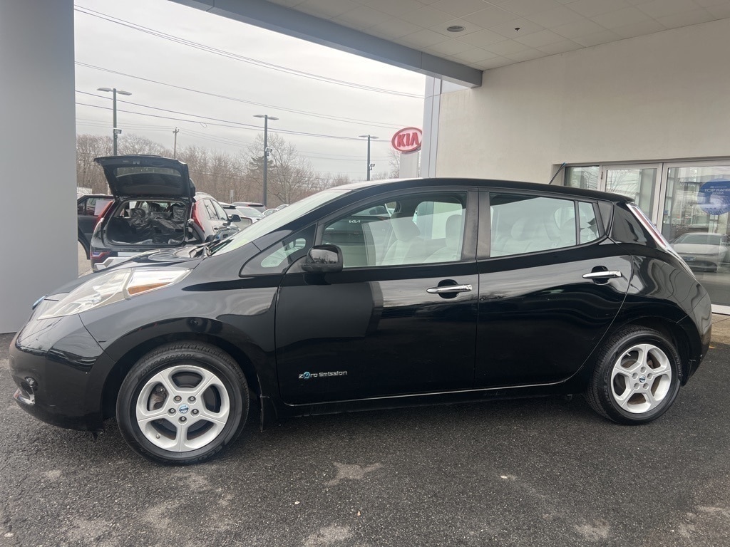 Used 2014 Nissan LEAF SV with VIN 1N4AZ0CP9EC338009 for sale in Norwood, MA
