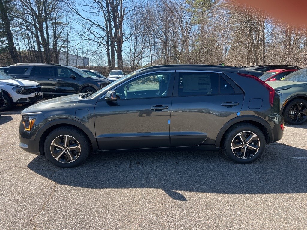 2025 Kia Niro Plug-In Hybrid EX photo 2