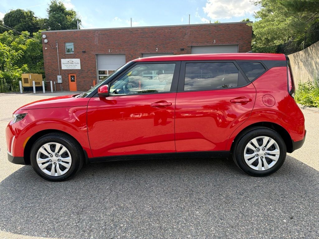 Used 2023 Kia Soul LX Hatchback