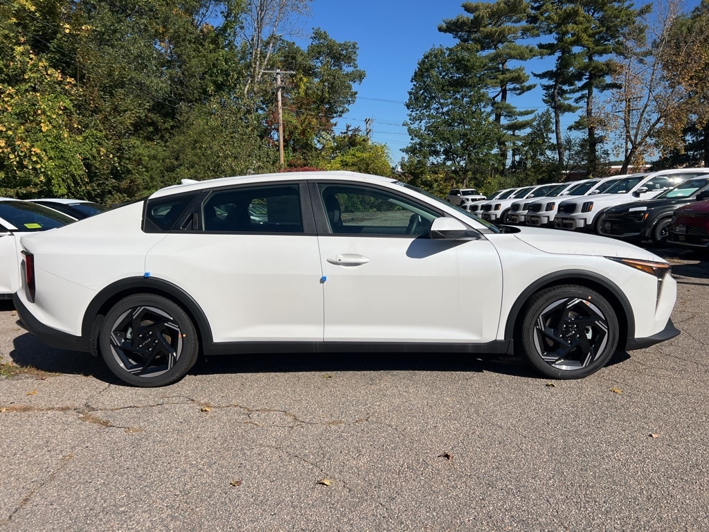 New 2025 Kia K4 EX Sedan