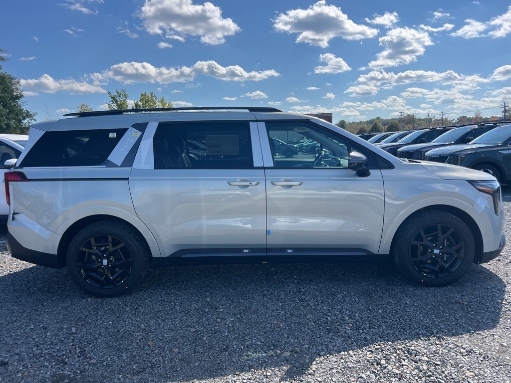 New 2026 Kia Carnival Hybrid SX Van Passenger Van
