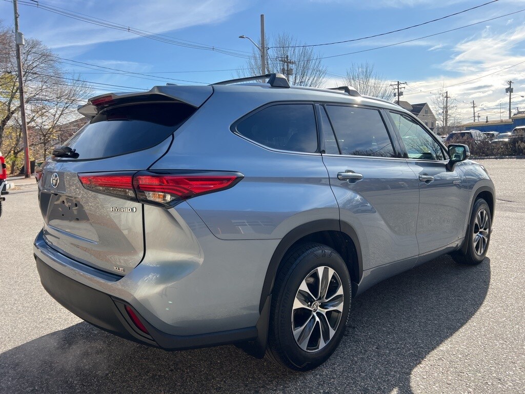 2021 Toyota Highlander Hybrid XLE photo 4