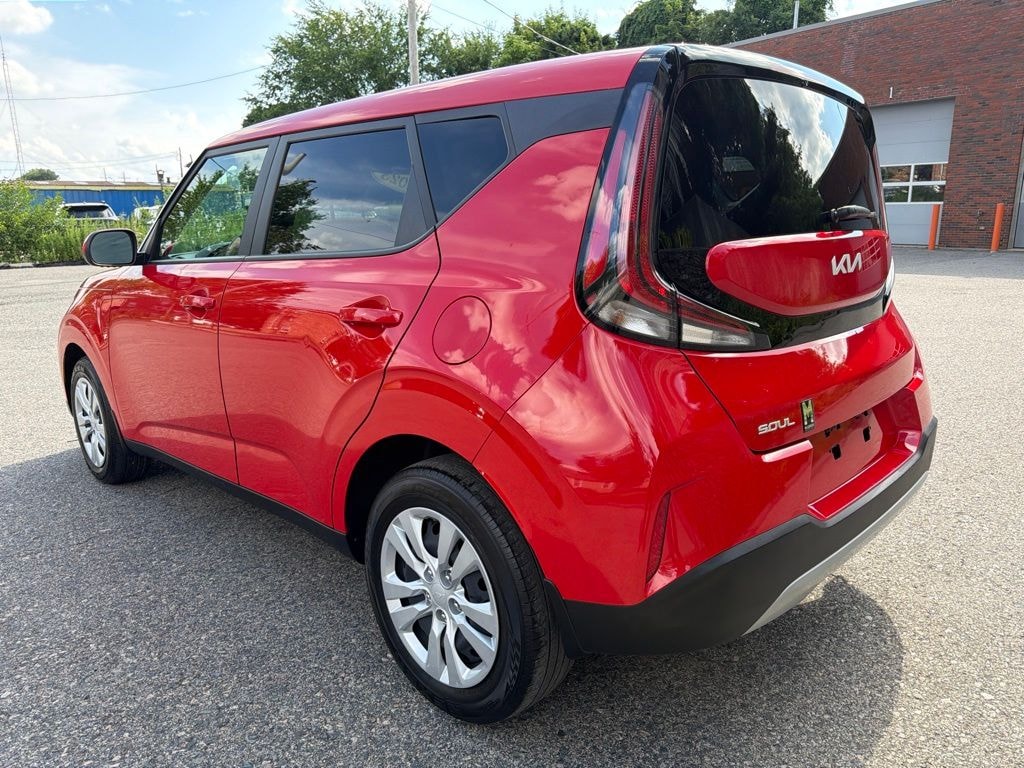 Used 2023 Kia Soul LX Hatchback