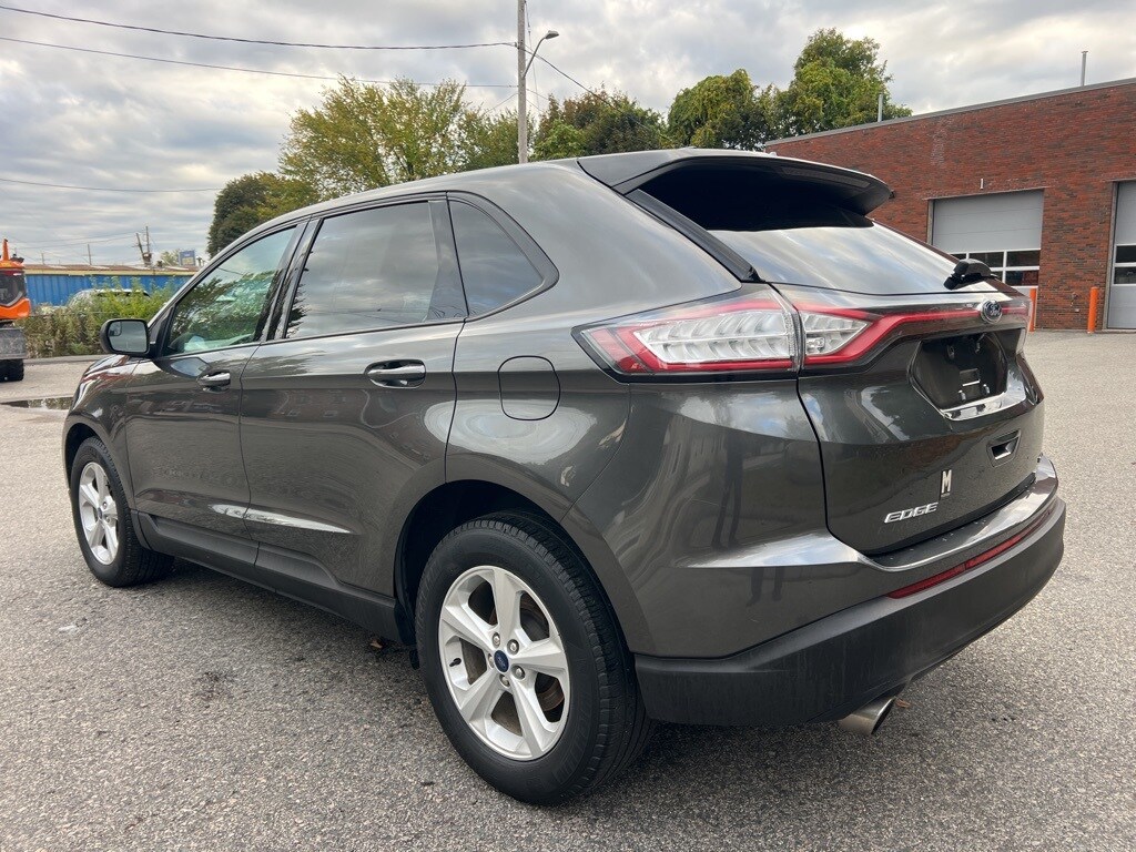 2018 Ford Edge SE photo 2