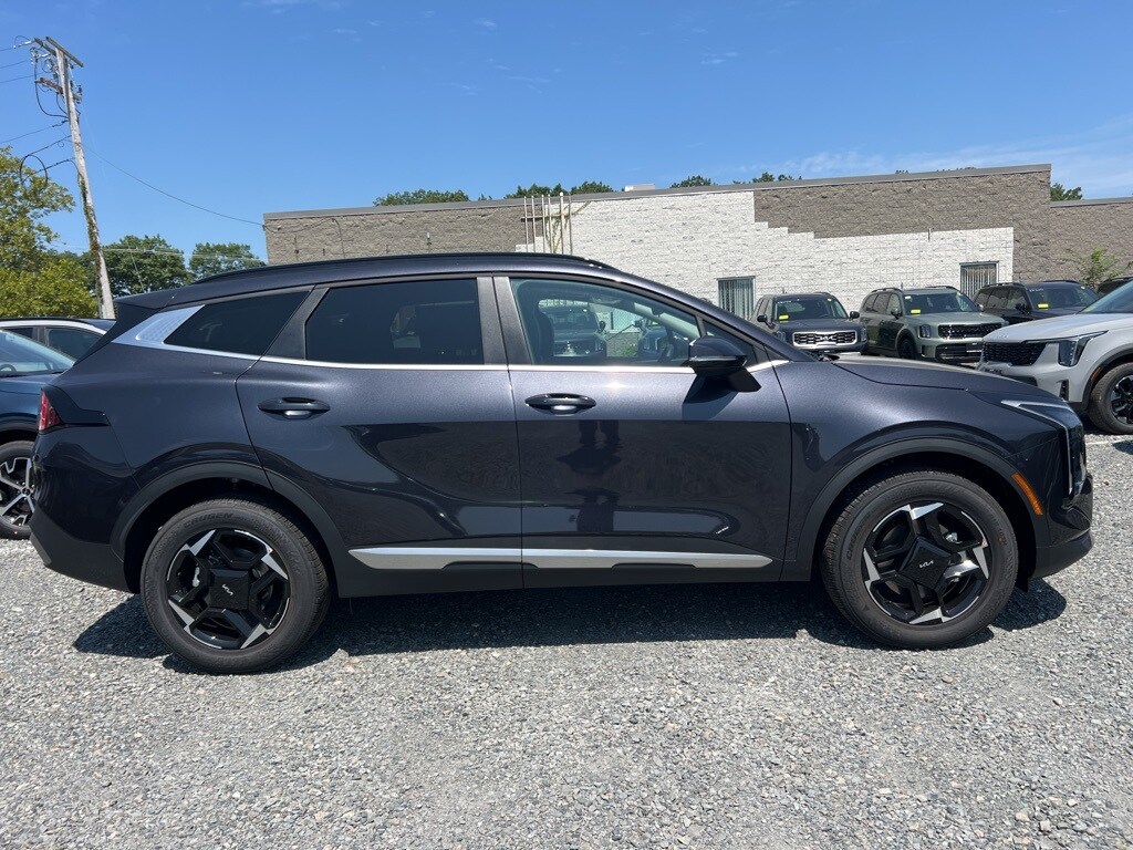 2026 Kia Sportage EX photo 3
