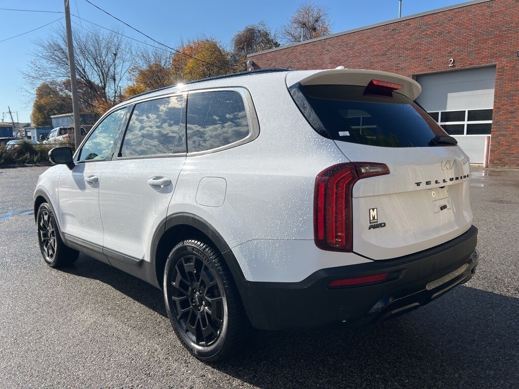2022 Kia Telluride SX photo 2